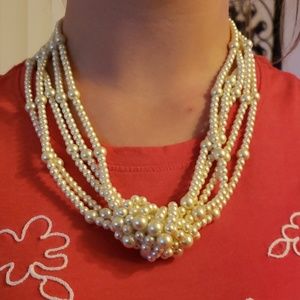 Simply Vera- Pearl Necklace